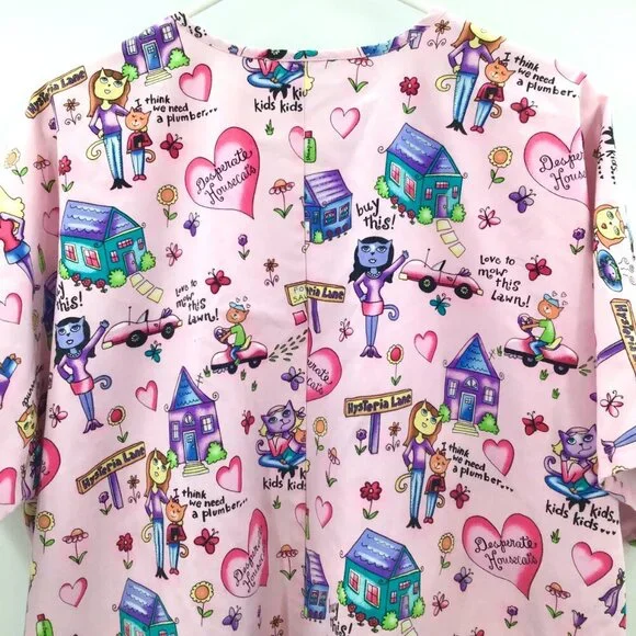 CUTE 2X 3X Pink Scrubs Desperate Housecats Cats Kitty Pattern 3 Pockets S/S - Picture 5 of 11